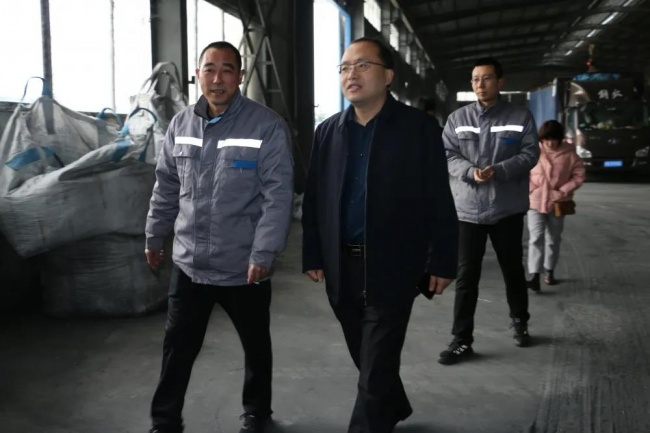 西峡白羽街道深入企业走访调研助企排忧解难